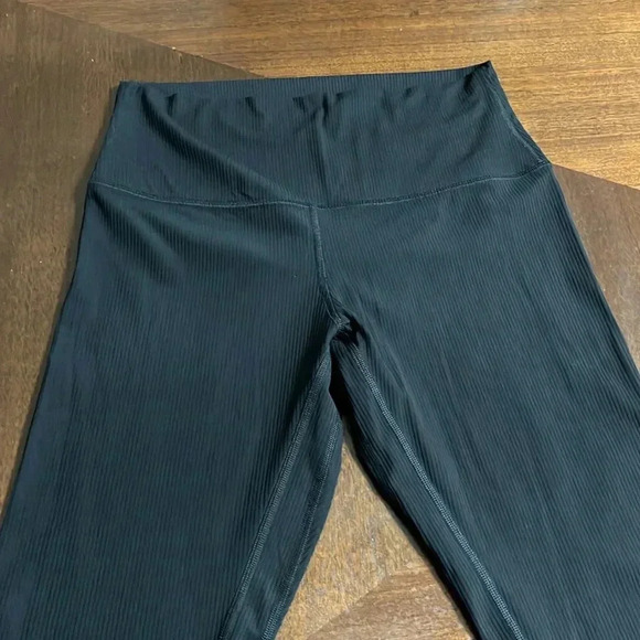 Lululemon high rice crop legging - Picture 5 of 6